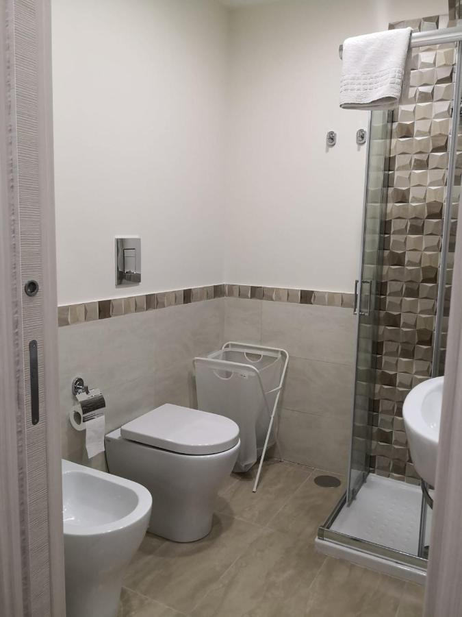 Heart Napoli Apartment Bagian luar foto