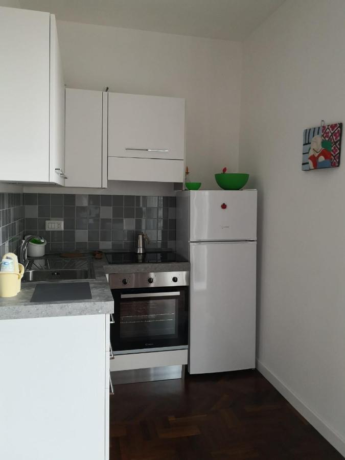 Heart Napoli Apartment Bagian luar foto